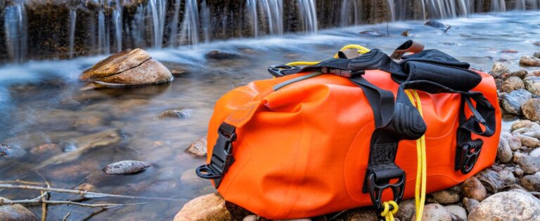 Wasserdichte 20-Liter-Tasche von Compass24 – Sicherer Stauraum für jedes Abenteuer