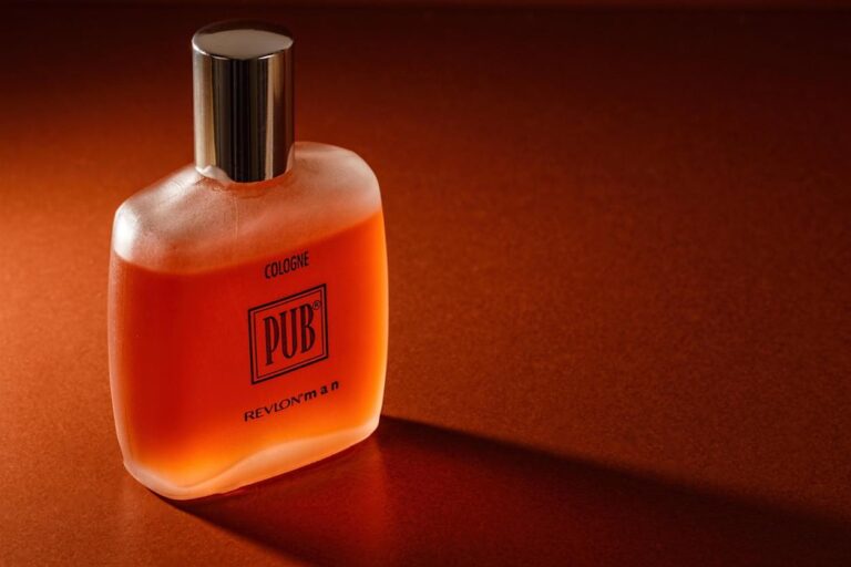 Zousz has redefined men’s grooming by combining bold, distinctive scents with meticulous craftsmanship, creating products that feel both luxurious and purposeful. Built around its iconic Black Oud fragrance, the brand offers beard oils, hair treatments, and grooming essentials made in small batches to ensure quality and consistency. Each product is designed not only to perform but also to elevate daily rituals, making them gift-ready and memorable. With a focus on natural ingredients, striking presentation, and long-lasting sensory impact, Zousz positions itself as the choice for men who want their grooming routine to reflect sophistication and presence.