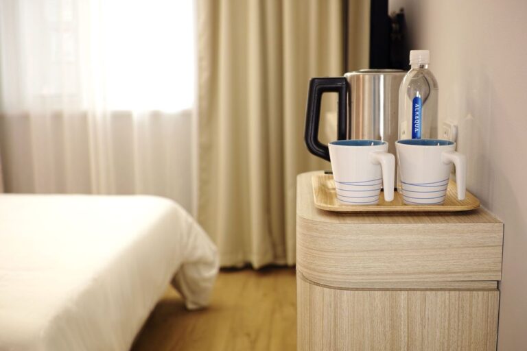 From Dreams to Reality: How to Book Premium Hotels Like a Travel Pro