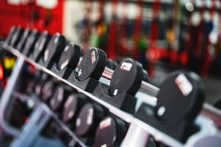 Stojaki i Power Racki Marbo Sport Kompletny Przewodnik po Treningu Siłowym w Domu