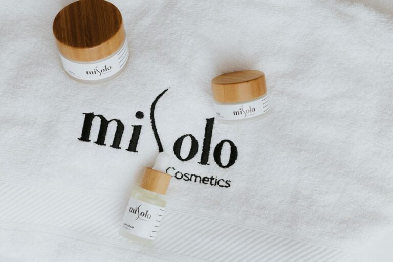 Pielęgnacja ciała dla nowoczesnych kobiet jak dbać o skórę od stóp do głowy dzięki Miya Cosmetics